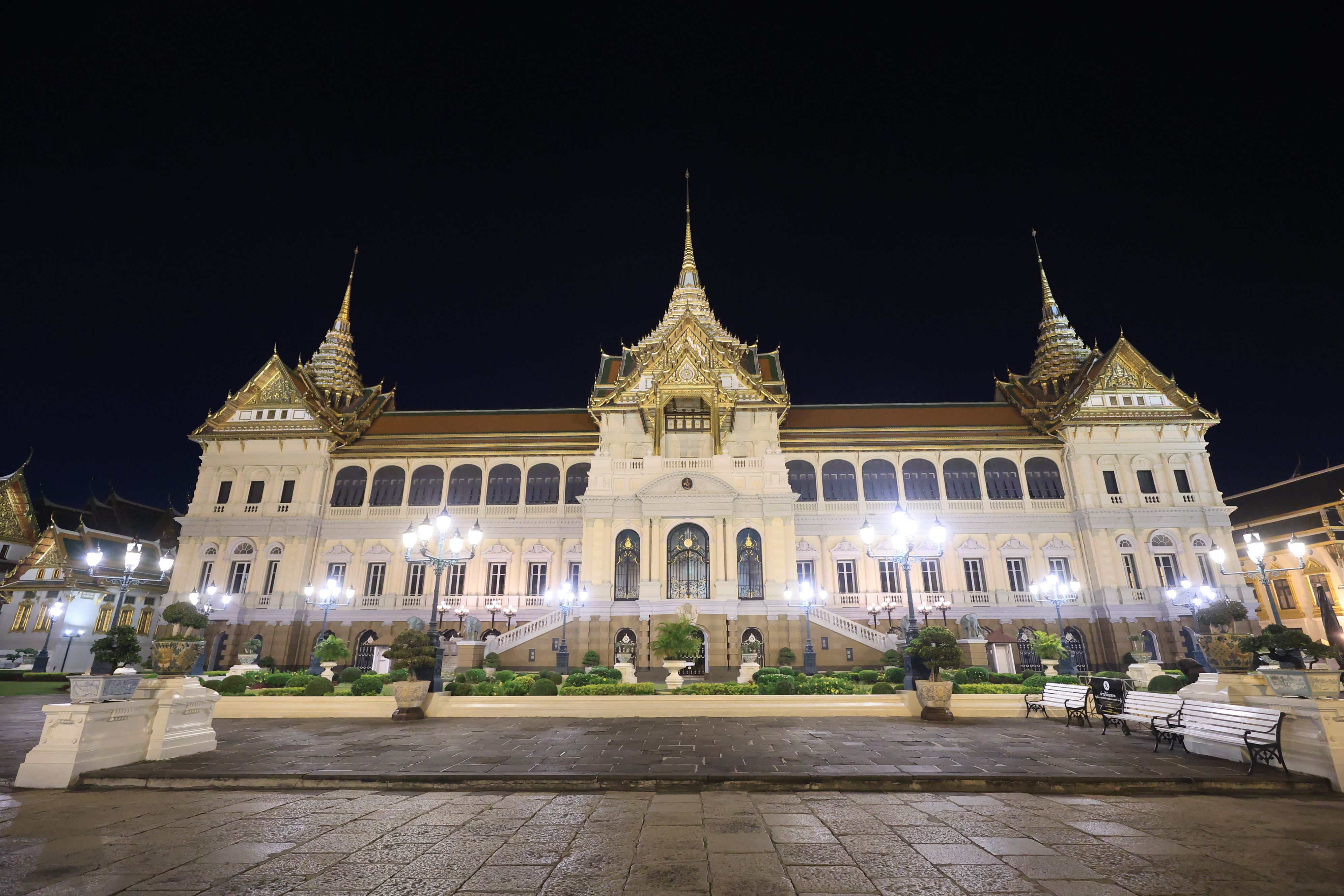 title - สำนักงานการปฏิรูปที่ดินเพื่อเกษตรกรรม รับพระราชทานพระบรมราชานุญาตให้ร่วมเป็นเจ้าภาพบำเพ็ญกุศลถวายพระบรมศพ สมเด็จพระนางเจ้าสิริกิติ์ พระบรมราชินีนาถ พระบรมราชชนนีพันปีหลวง